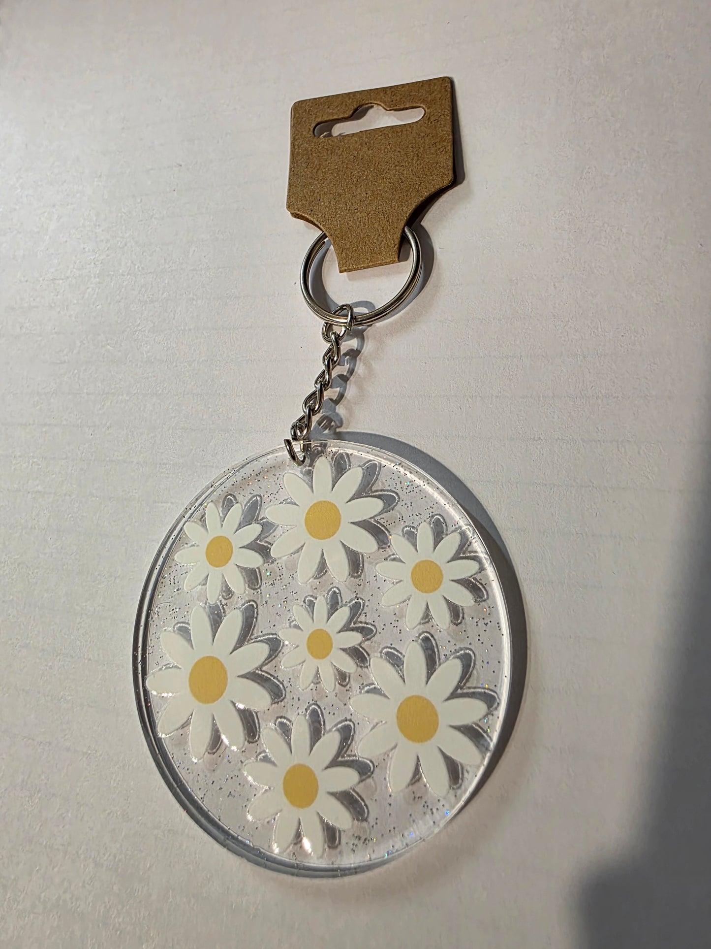 White Daisy Keychain